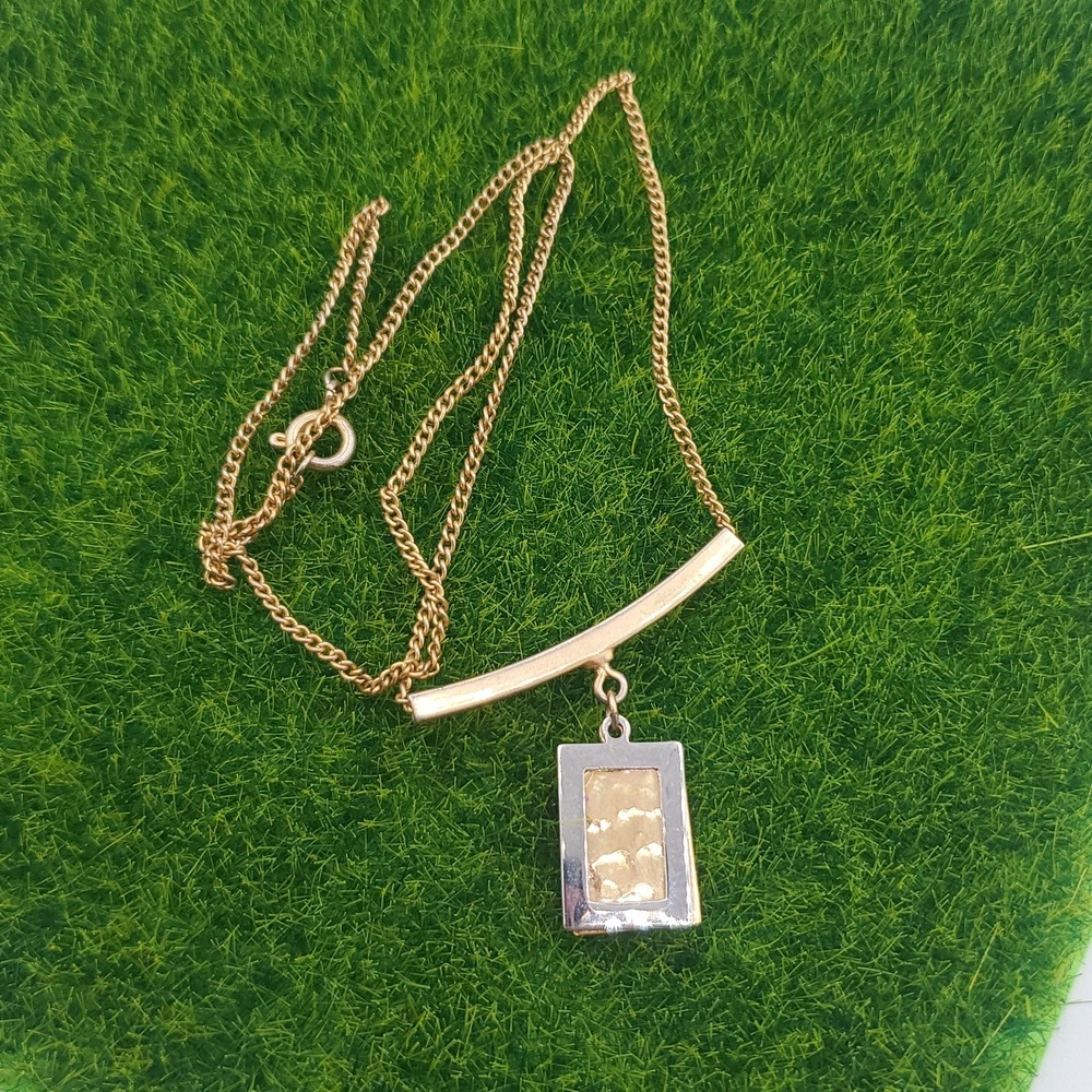 Vintage Artistry Amulet Necklace 16 Inch N3628